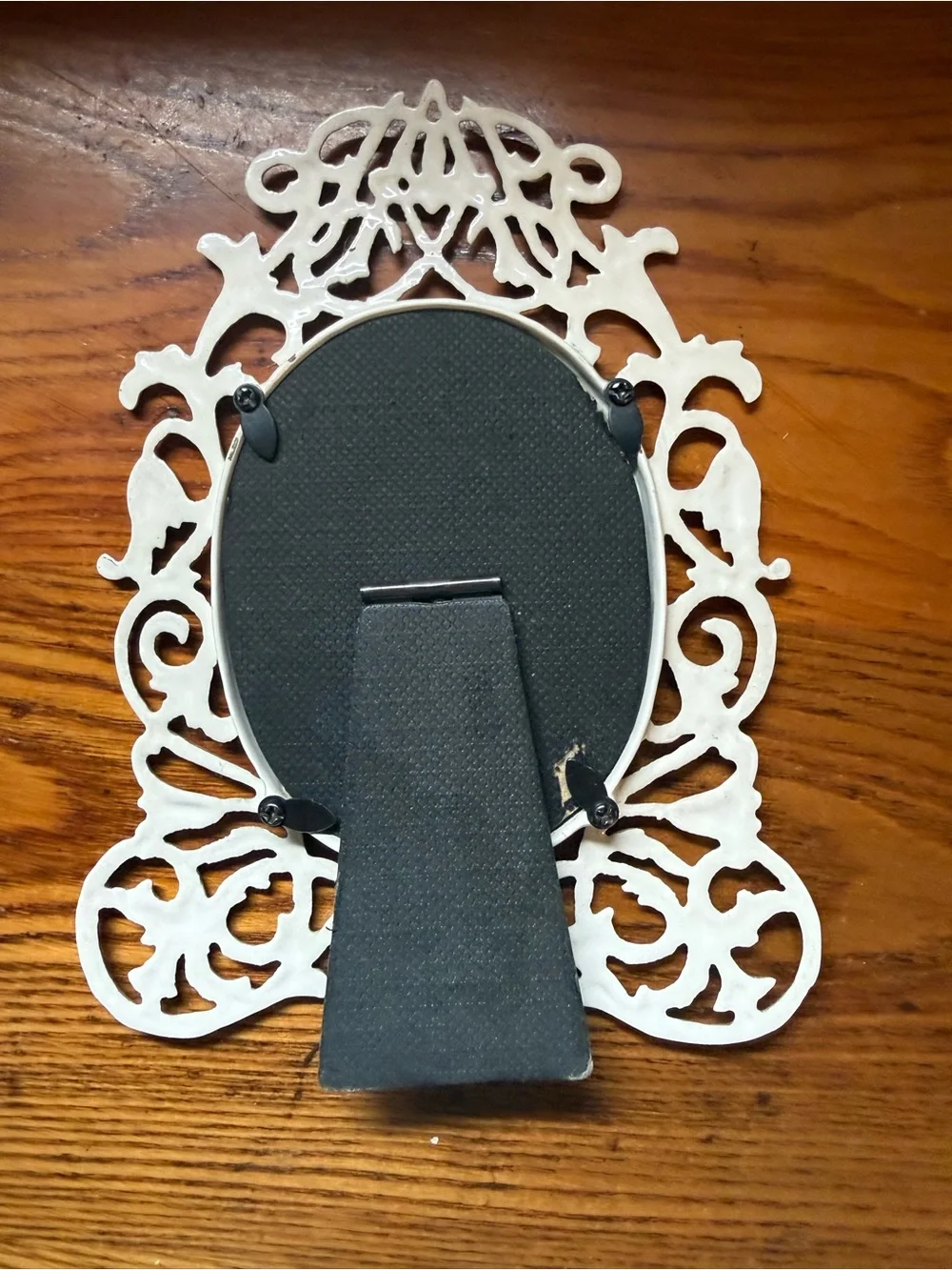 Vintage Cream Ornate Iron Oval Decorative Photo Frame